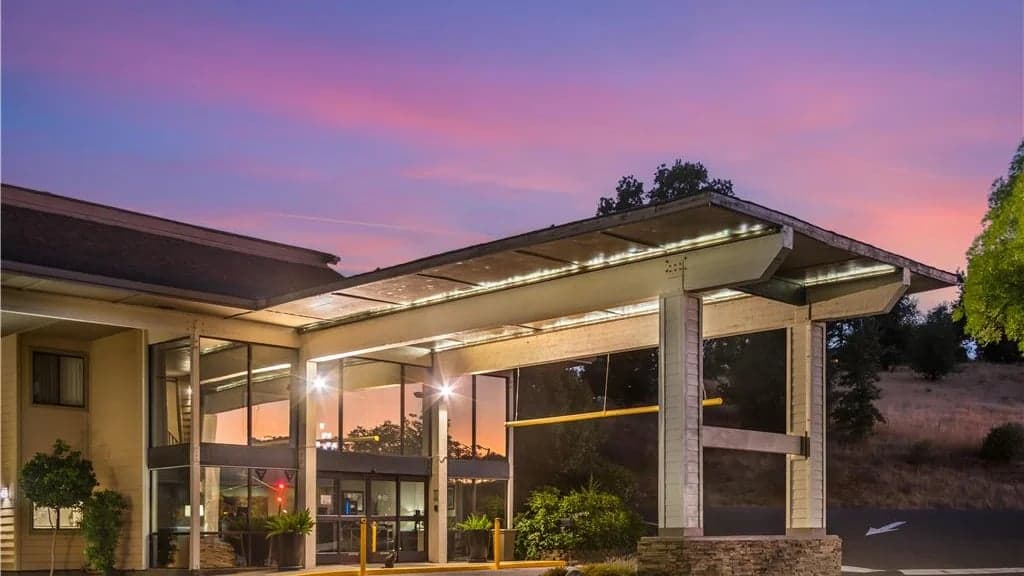 Best Western Plus Sonora Oaks Hotel & Conference Center