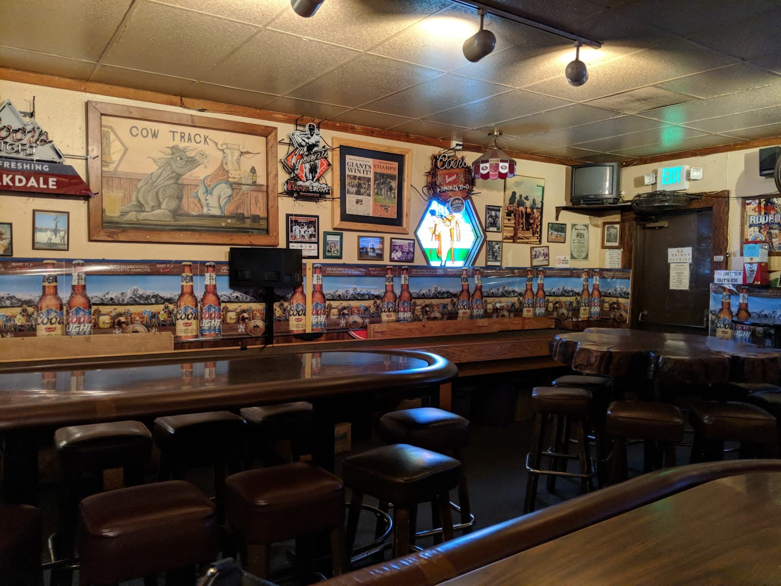 Cow Track Lounge