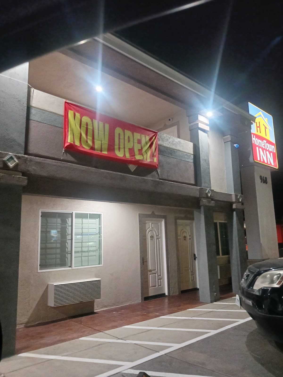 HomeTown Inn