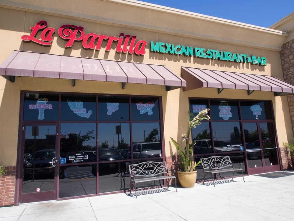 La Parrilla Mexican Restaurant & Bar