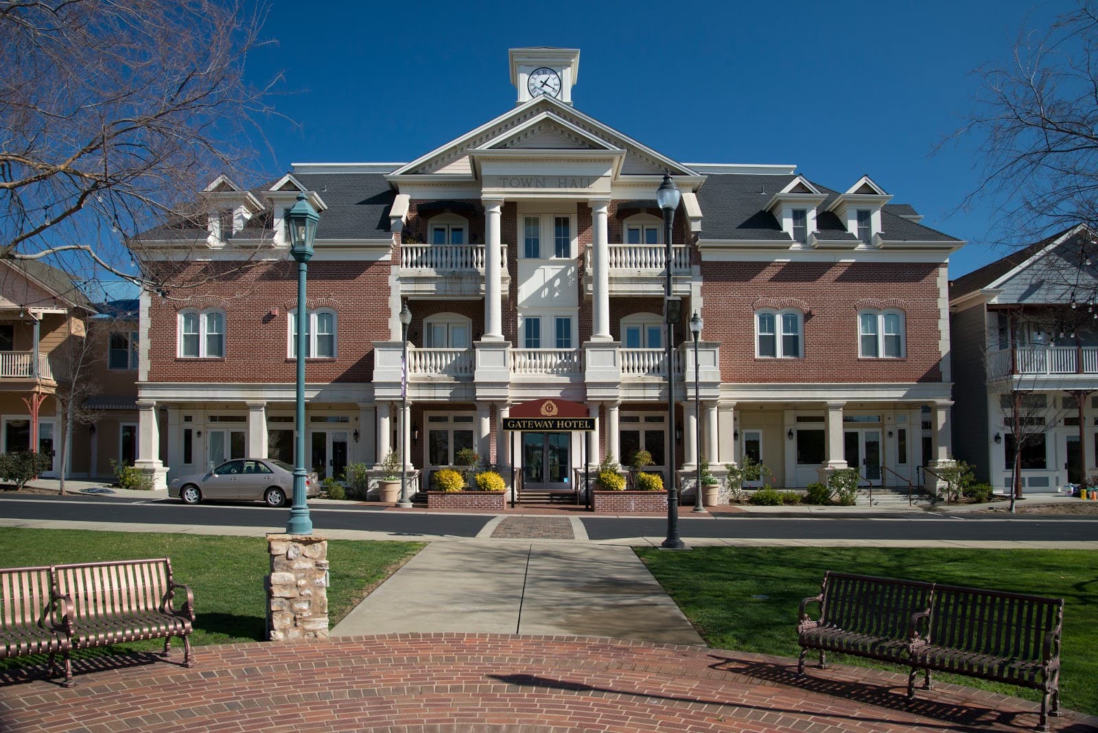 The Gateway Hotel