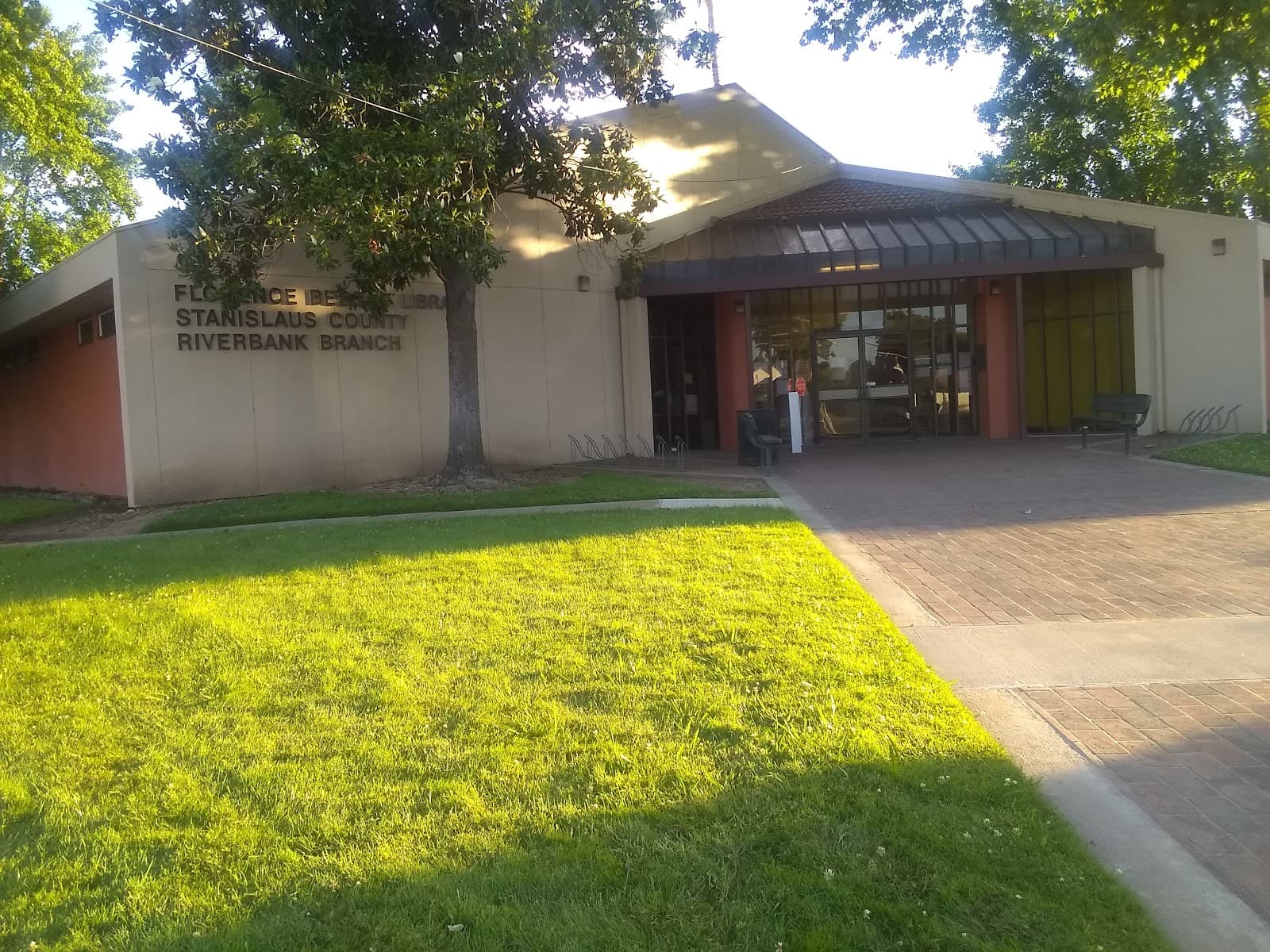 Riverbank Bilingual Story Time
